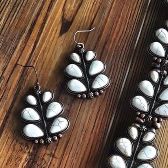 Antique Copper Ivory Squash Blossom Necklace - Picture 3 of 5